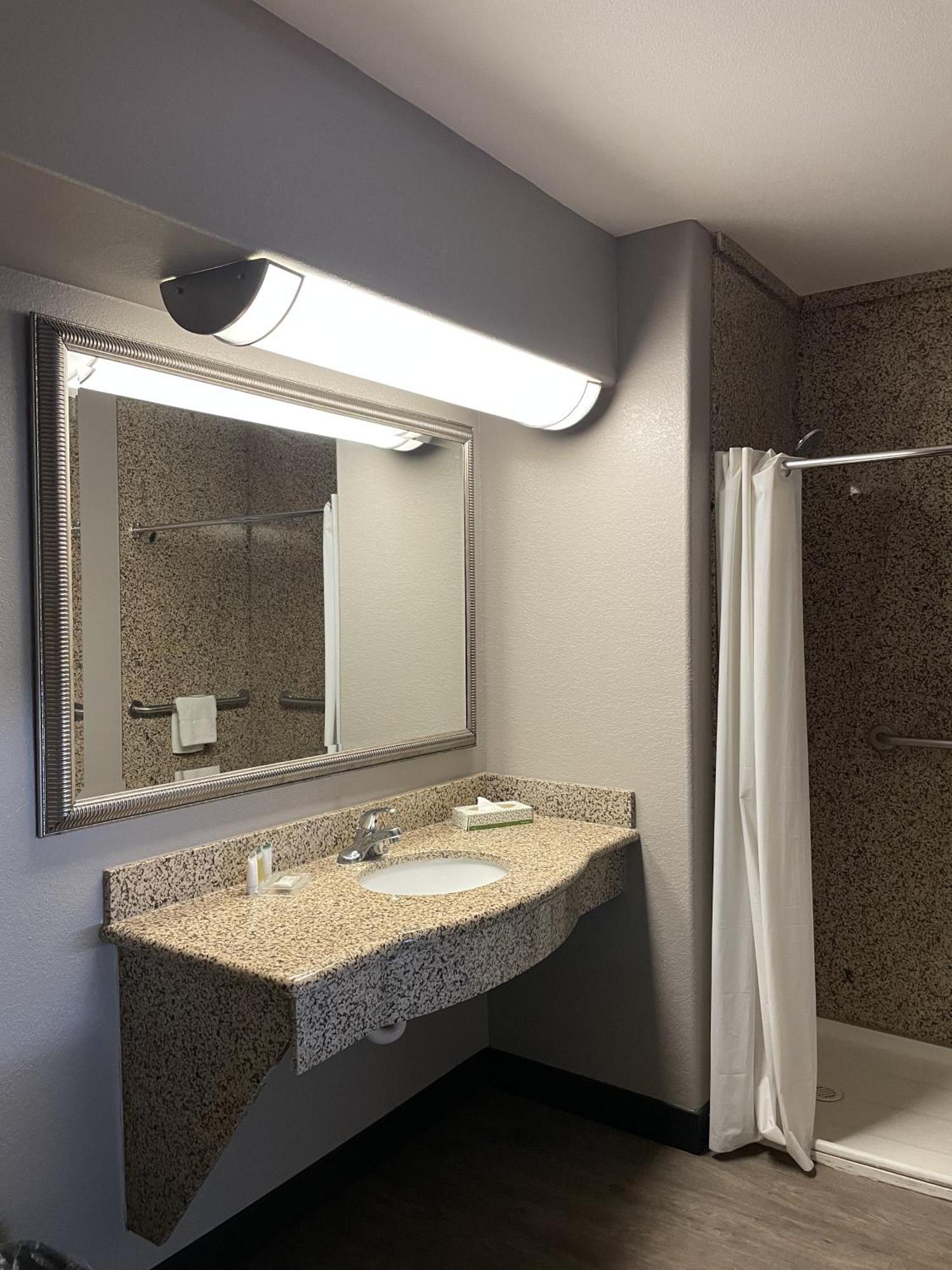Hawthorn Extended Stay By Wyndham Hobbs Phòng bức ảnh